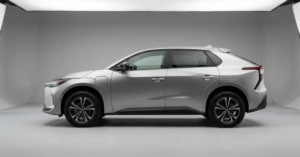 2025 Toyota bZ4X Side View