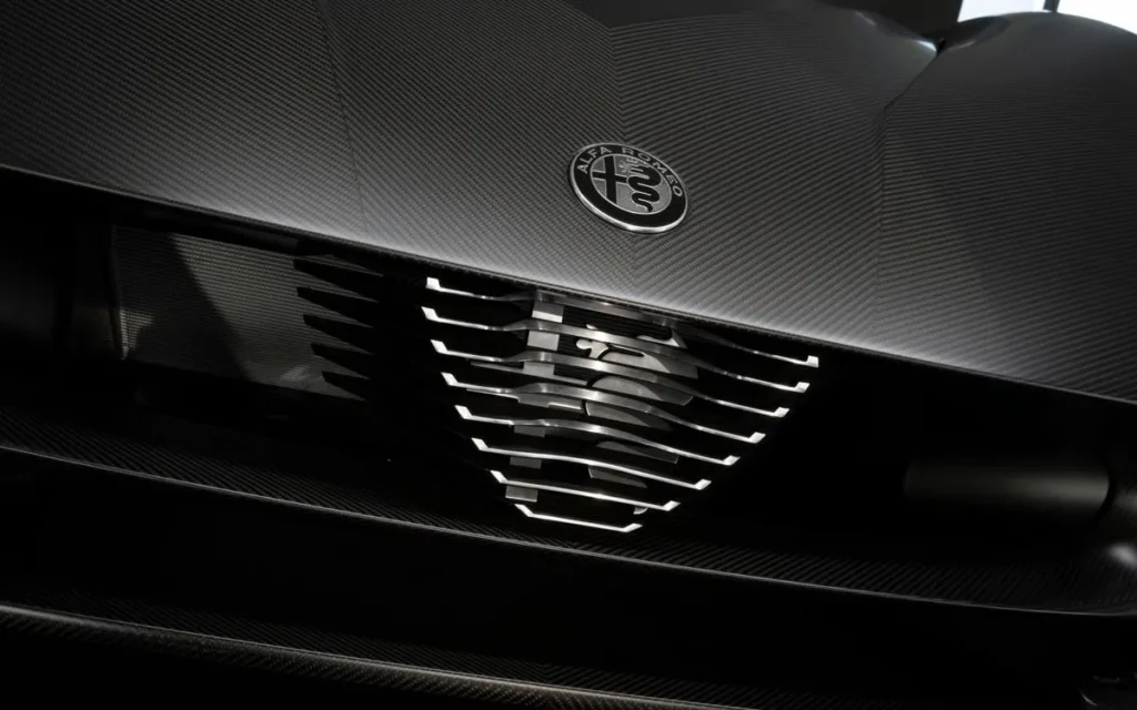 Alfa Romeo 33 Strandale Perla Nera