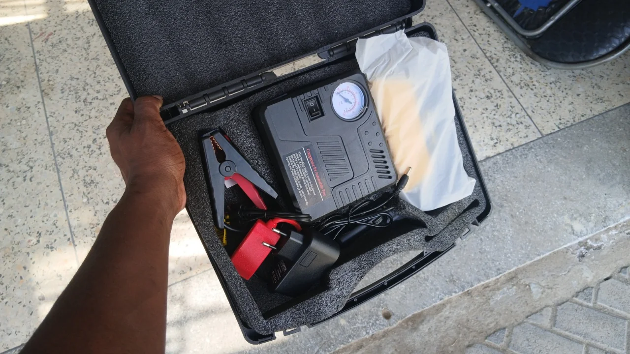 Generic 12,000 mAh jump starter